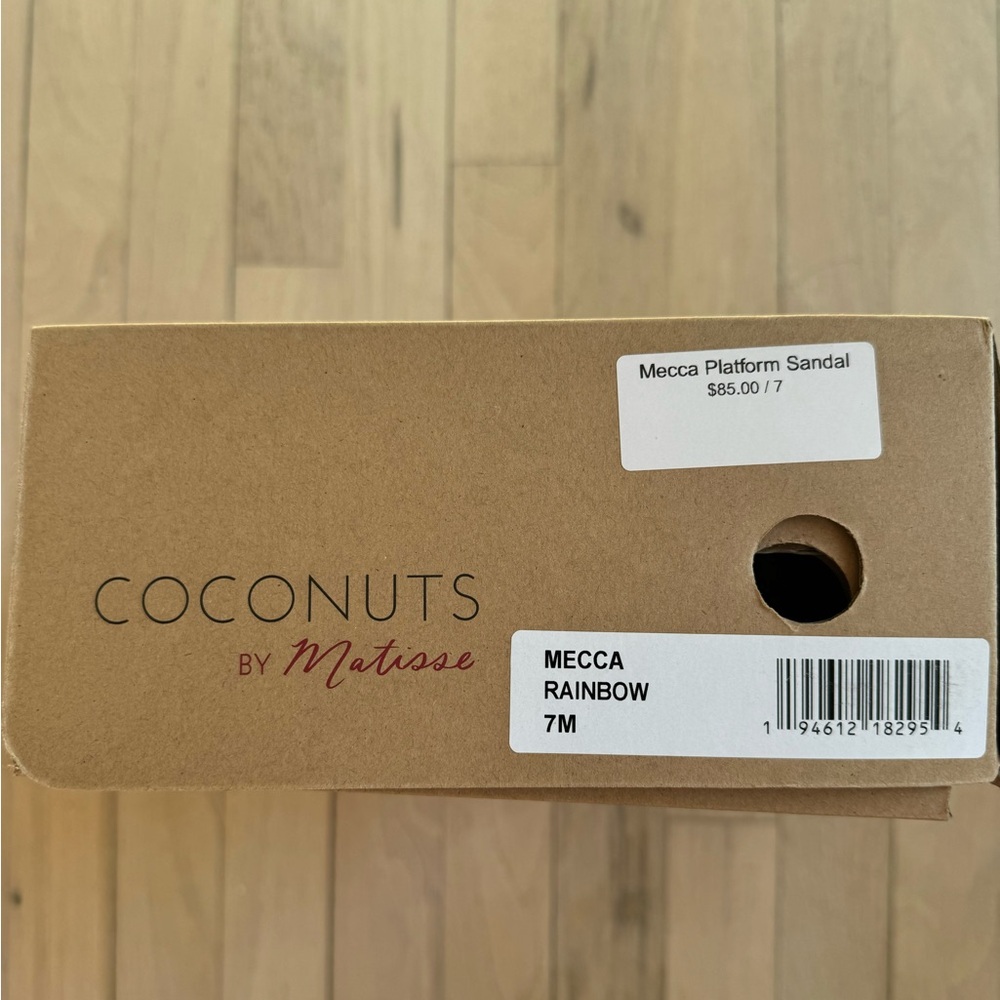 Coconuts by Matisse Mecca Platform - Picture 4 of 4